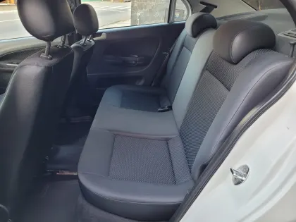 VOLKSWAGEN VOYAGE 1.0 MI TRENDLINE 8V FLEX 4P MANUAL