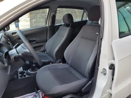 VOLKSWAGEN VOYAGE 1.0 MI TRENDLINE 8V FLEX 4P MANUAL