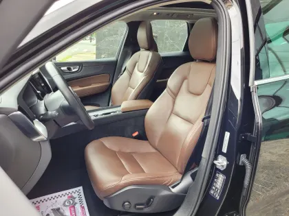 VOLVO XC60 2.0 T5 GASOLINA MOMENTUM AWD GEARTRONIC